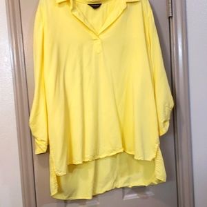 Yellow V-neck 3/4 sleeve blouse